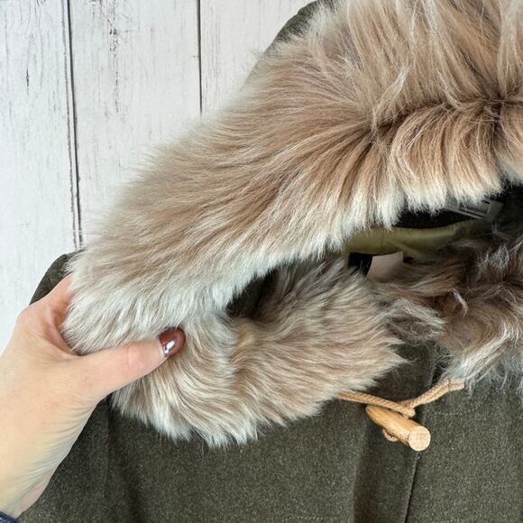 VTG J. Crew Army Green Wool Toggle Closure Duffle Coat with Fur Hood Size Large - Picture 2 of 13